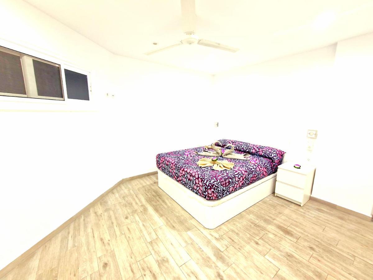 Luxury San Marino Apartment & Pool View Los Cristianos  Exterior foto
